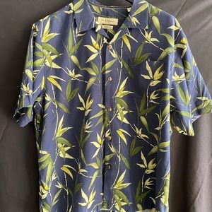 Men’s XL Tommy Bahama Short Sleeve button up
